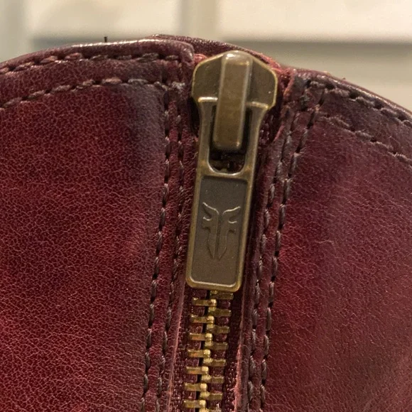 FRYE MADELINE Side-Zip Booties (MERLOT, Size 6) - Picture 10 of 10